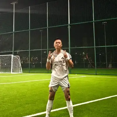 张德东